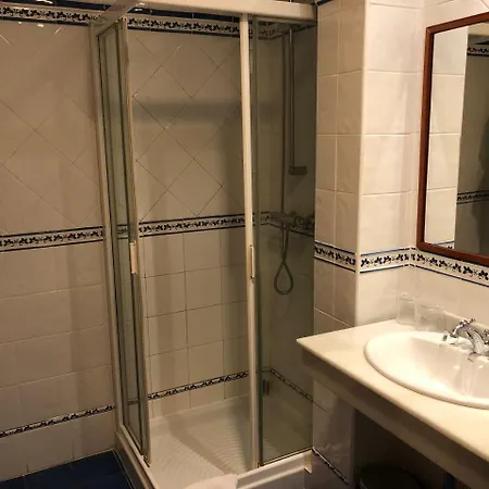 Hotel Puerta 3*